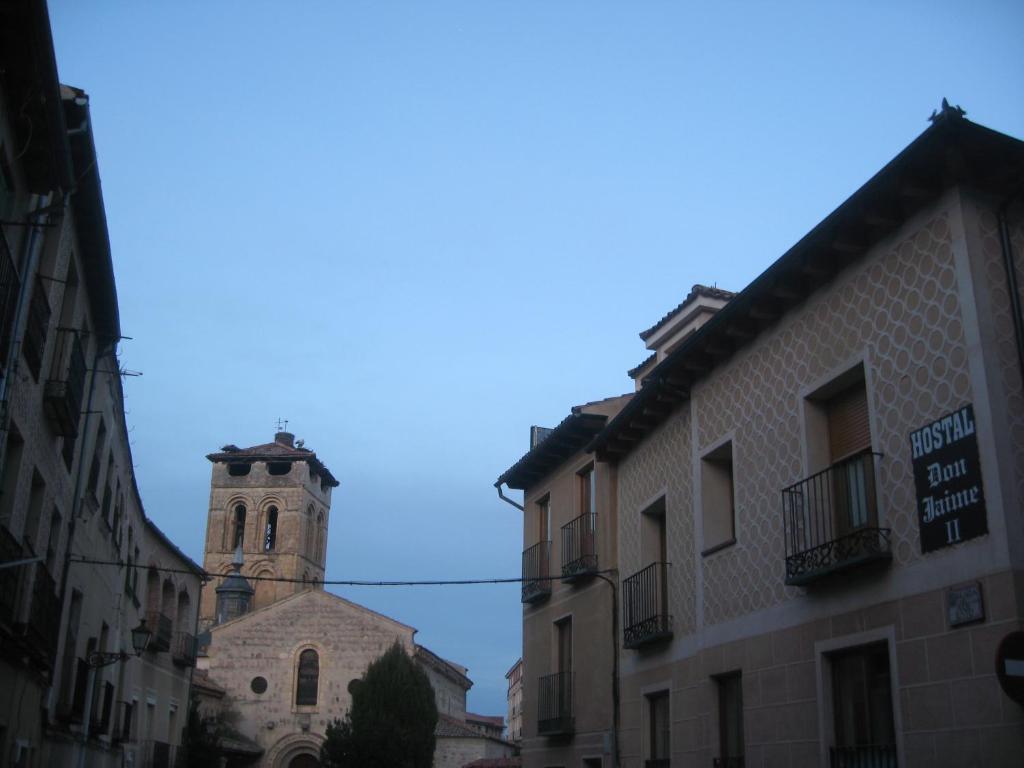 Hostal Don Jaime II Segóvia Exterior foto