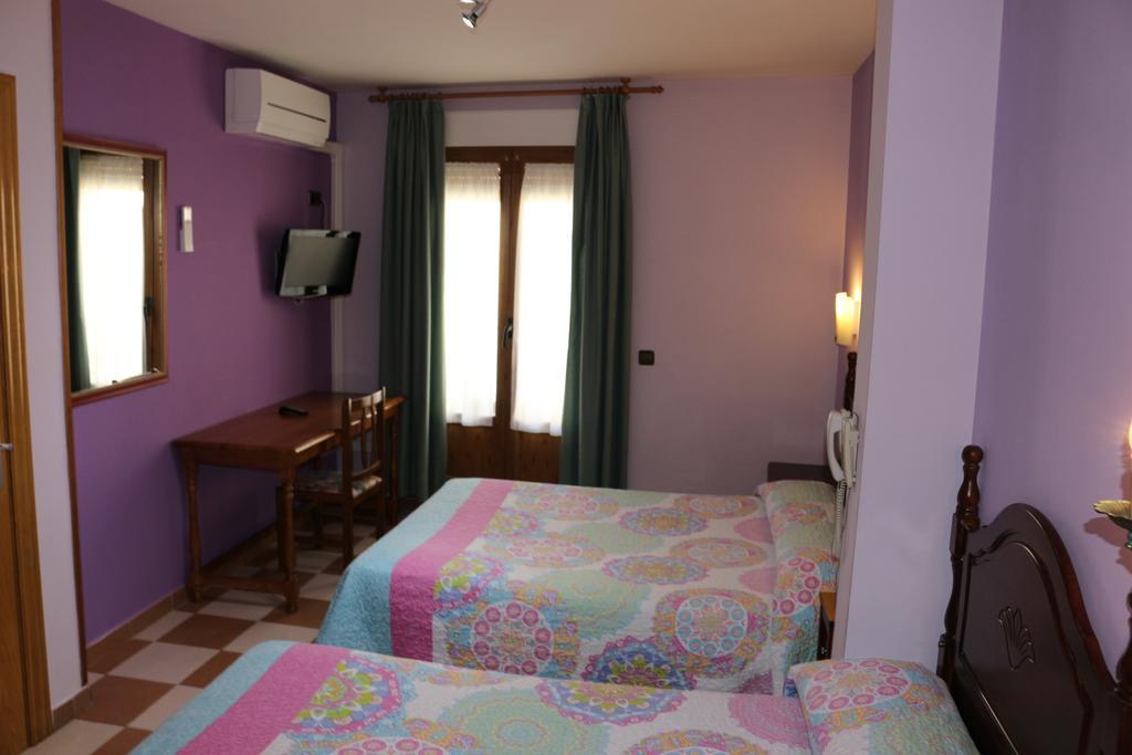 Hostal Don Jaime II Segóvia Exterior foto